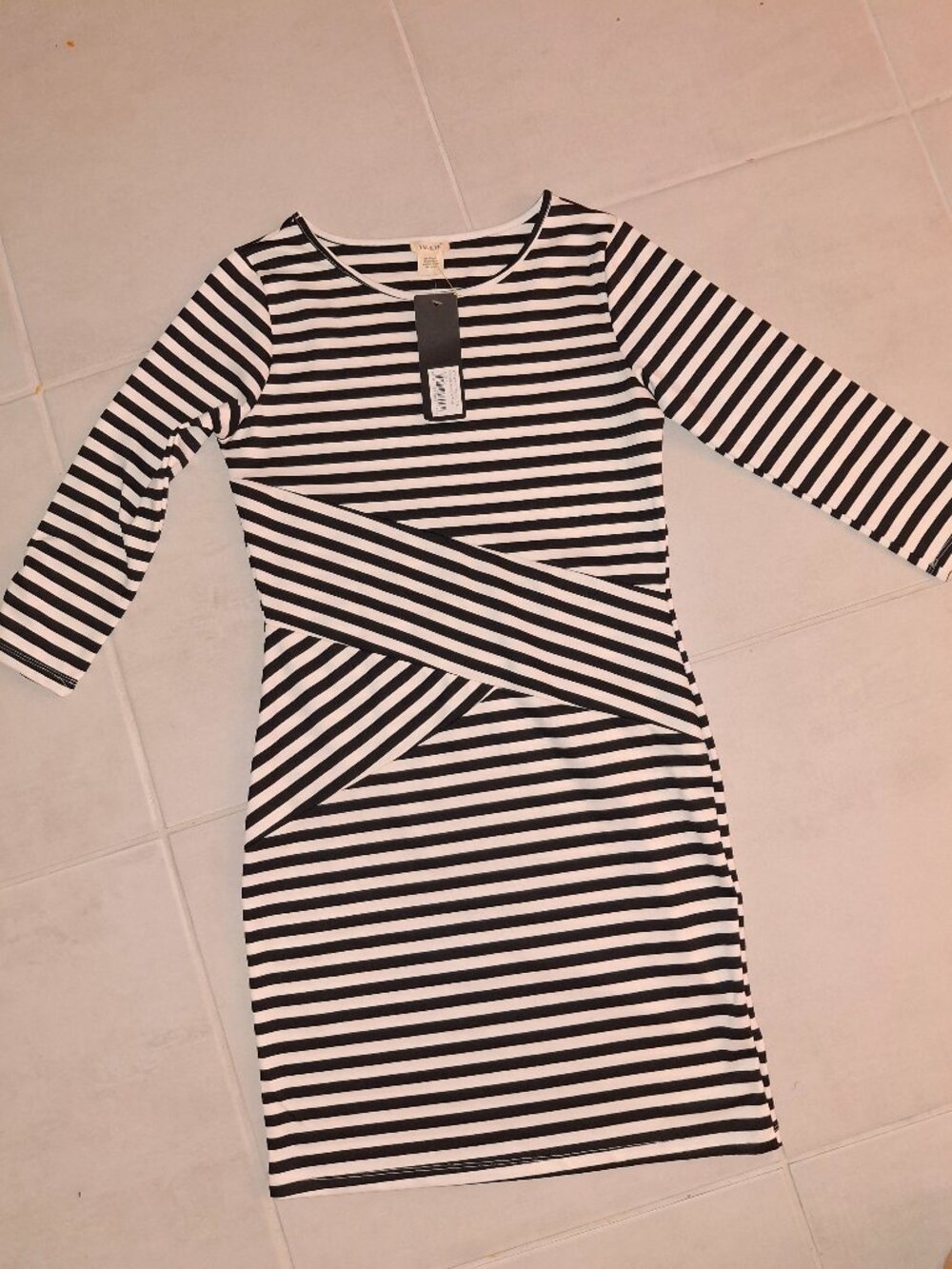 Robe - Picture 1 of 2